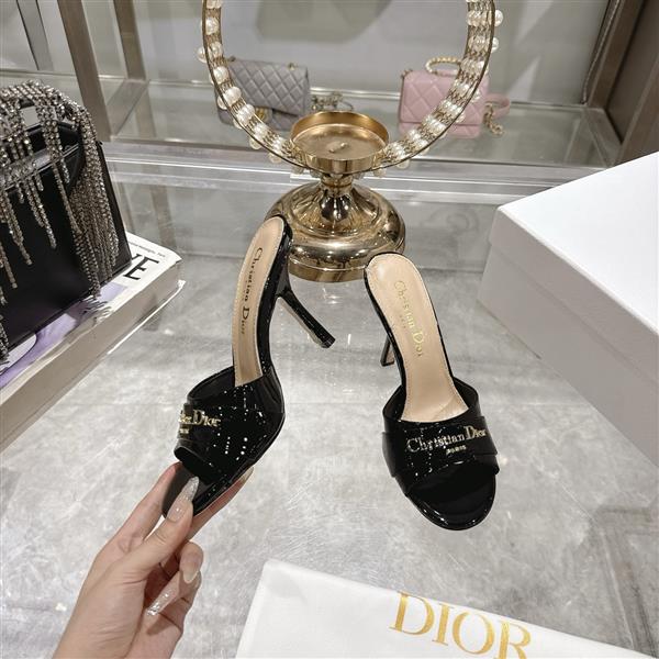 20251128184320898 250